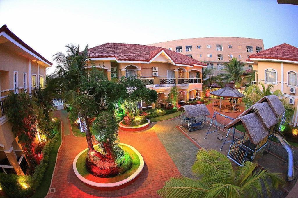 มูนเบย์ มาริน่า เดอะ วิลลาส Hotel โอลองกาโป ภายนอก รูปภาพ