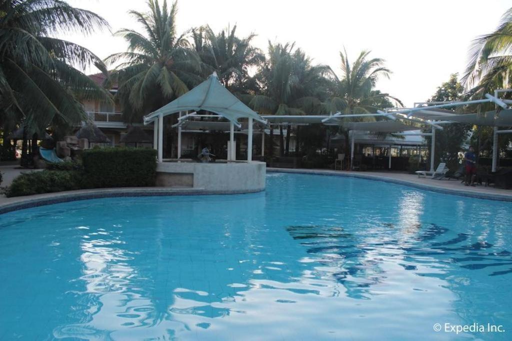 มูนเบย์ มาริน่า เดอะ วิลลาส Hotel โอลองกาโป ภายนอก รูปภาพ