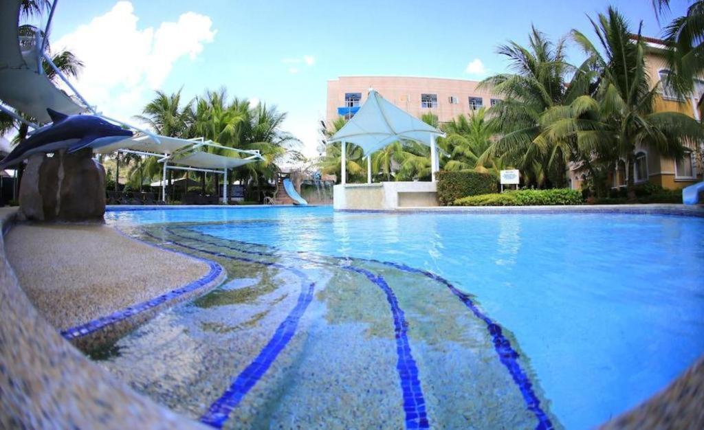 มูนเบย์ มาริน่า เดอะ วิลลาส Hotel โอลองกาโป ภายนอก รูปภาพ