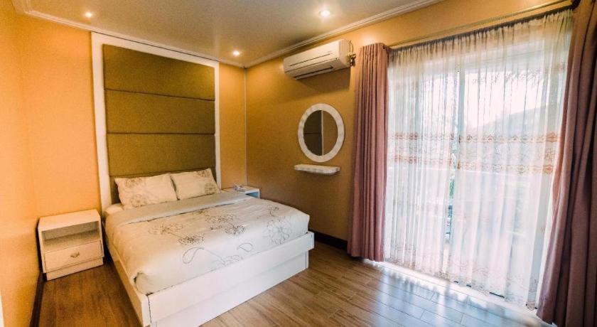มูนเบย์ มาริน่า เดอะ วิลลาส Hotel โอลองกาโป ภายนอก รูปภาพ